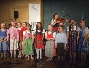 Der Kinderchor der Sing- und Musikschule Gersthofen sang „Die kleine Nachtmusik“.
